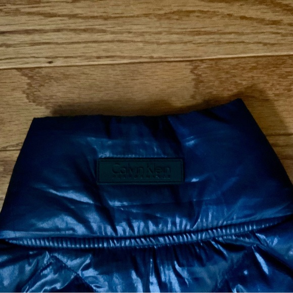 Men’s Calvin Klein Puffer Vest Size Large - Picture 7 of 7